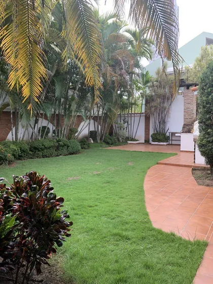 Preciosa Casa En Alquiler Bella Vista