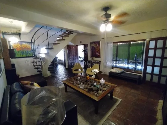Leandro Manzano Casa En Venta,el Hatillo Mls #24-8467 As