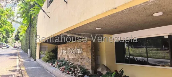 En Los Chorros Encontrarás Una De Las Residencias Más Imponentes Y Sofisticadas Del Este De Caracas Con Exhibición Exclusiva De Su Diseño Arquitectónico Y Funcionalidad De Ultra Lujo. 26-15070 Mm