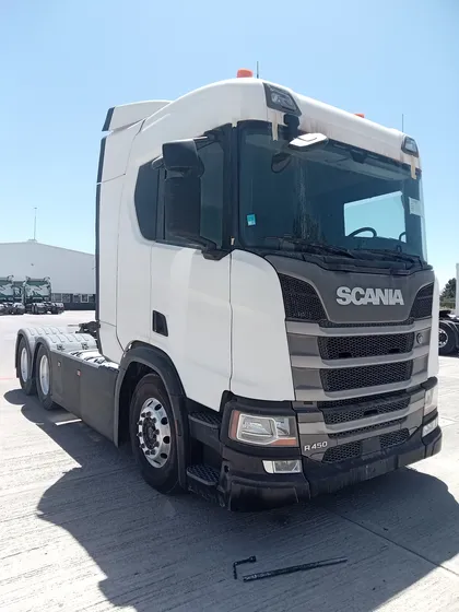 Camión Scania R450 A6x4