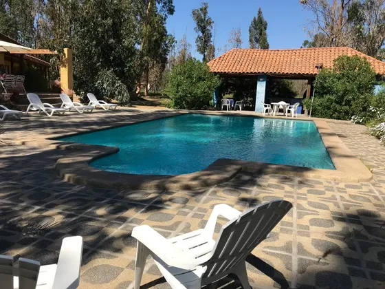 Espectacular Parcela, Casa, Piscina, Cerca Playas Maitencill
