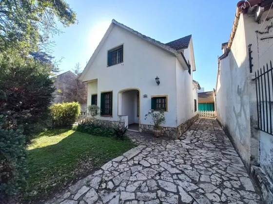 Chalet Estilo Inglés En Inmejorable Ubicación!