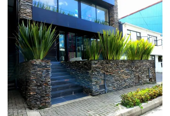 Comercial En  Santa Ana Occidental Rah Co: 25-829