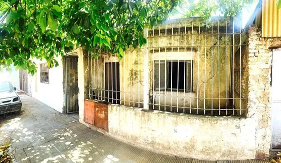 Casa En Venta A Refaccionar - 3 Dormitorios 1 Baño - 214 Mts2 - Loma Hermosa
