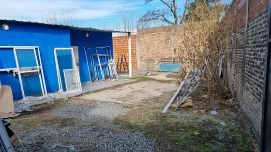 Casa Multifamiliar En Venta - 5 Dormitorios 6 Baños - 1.919mts2 - González Catan 