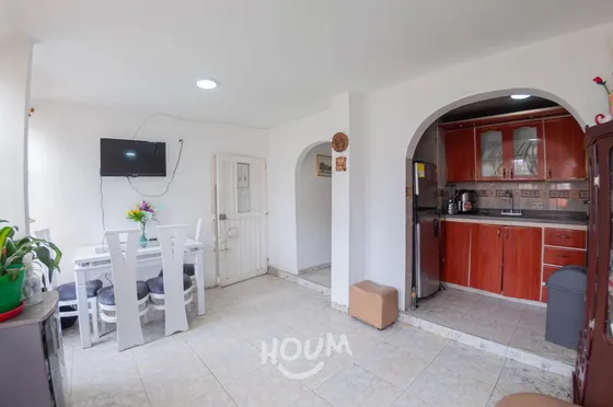 Casa En Quiroga Sur. 13 Habitaciones, 430 M², Id: 87900