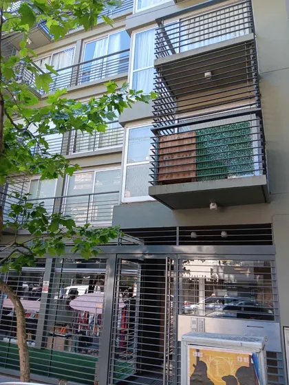 1 Ambiente  De Lujo Balcon Baño Comp A/ac Porcelanato Luminoso Lujo Apto Prof