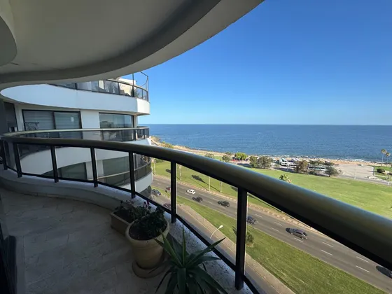 Venta Apartamento 3 Dormitorios En Suite Puerto Buceo Olimpo