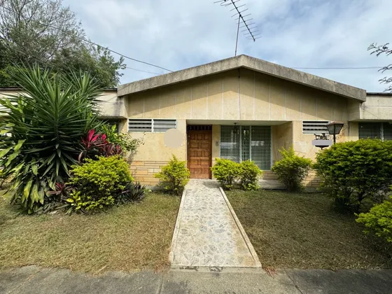 Casa Esquinera De Una Planta En Venta Barrio Las Mercedes Palmira