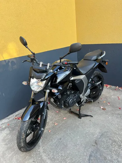Moto Yamaha Fz 150