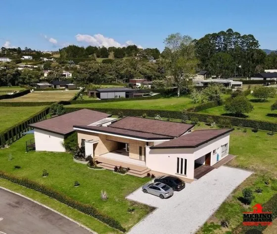 Casa En Venta En V. El Capiro. Cod V5122