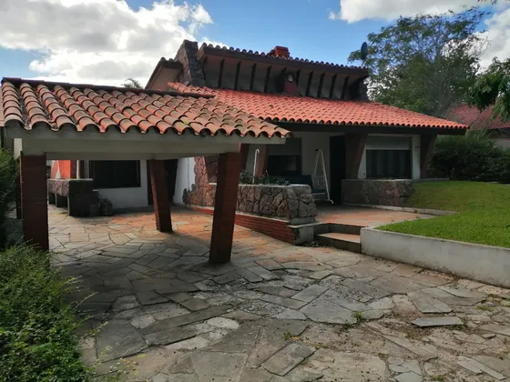 Casa En Atlántida 4 Dor.3 Baños ,piscina
