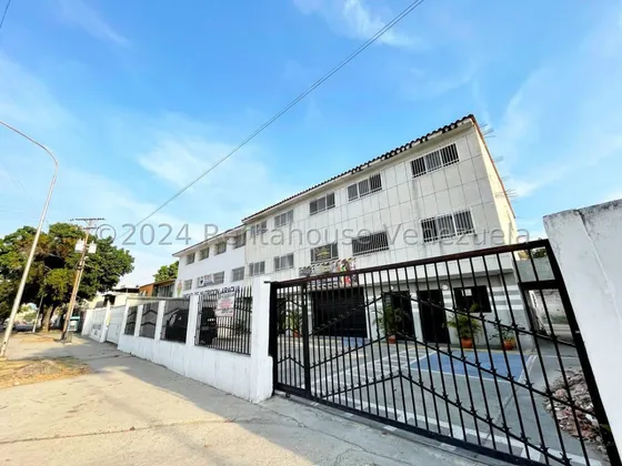 Local Comercial En Alquiler En Avenida Bolívar Este 24-28656 Irrr