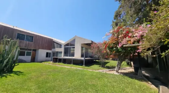 Casa En Venta En Centro De Arica Con Gran Jardín