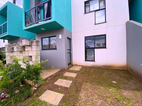 Apto Em Condomínio Com Boa Infraestrutura E Bem Localizado