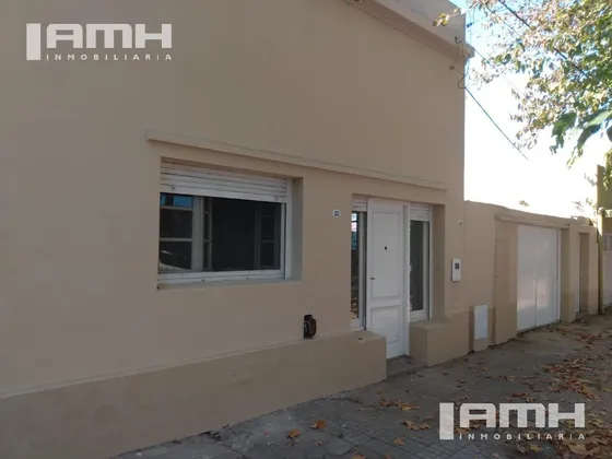 Casa En Venta Sobre Lote Comercial Madariaga Moreno 1132