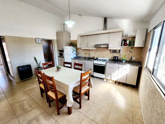 Alquiler Temporario: Casa Para 4 / 5 Personas Con Pileta En Villa Carlos Paz 