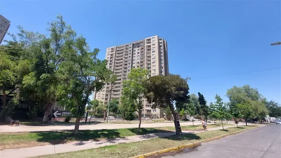 Departamento En Venta De 3 Dorm. En Estación Central