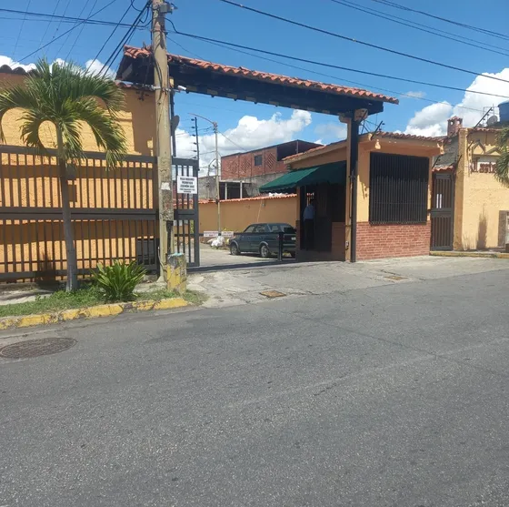Casa En Venta Guatire  Castillejo Urbanizacion Castejon Ysuarez