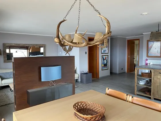 Departamento En Venta De 4 Dorm. En Lo Barnechea Centro Ski