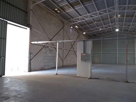 Arrienda Bodega 1218 M2 Huechuraba