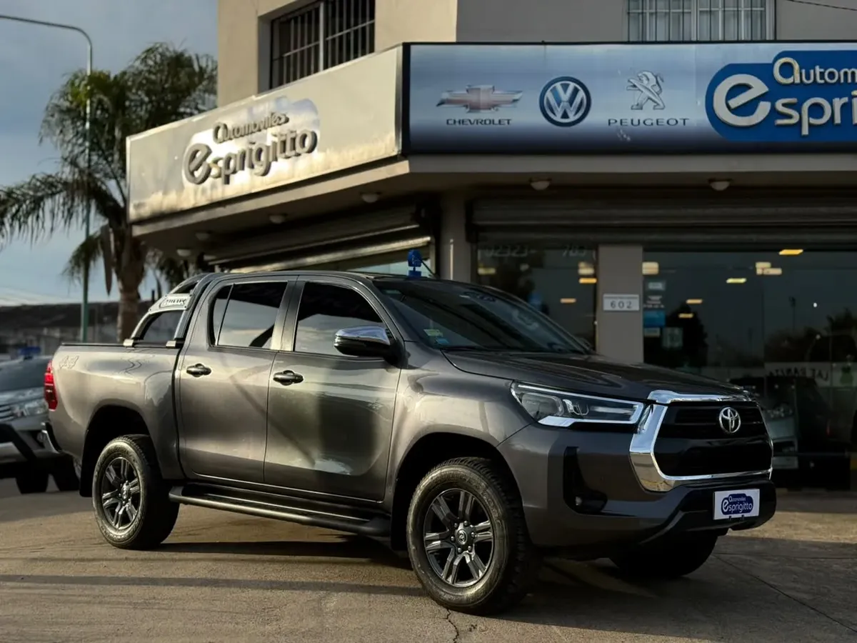 Toyota Hilux Pick-Up 2.8 Cd Srv 177cv 4x4