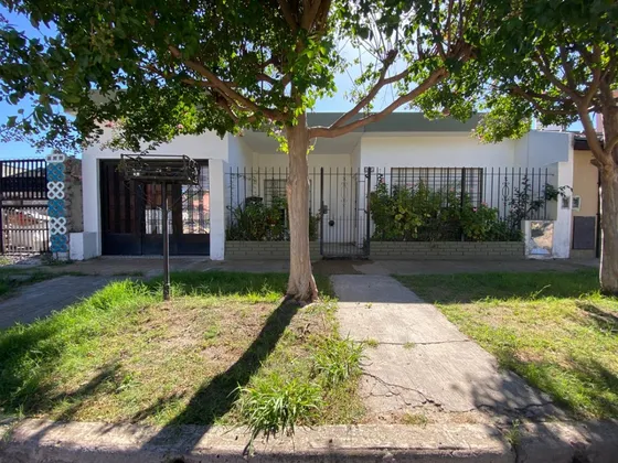 Excelente Oportunidad San Antonio De Padua Sur !!!! Apto Credito Hipotecario !!!!