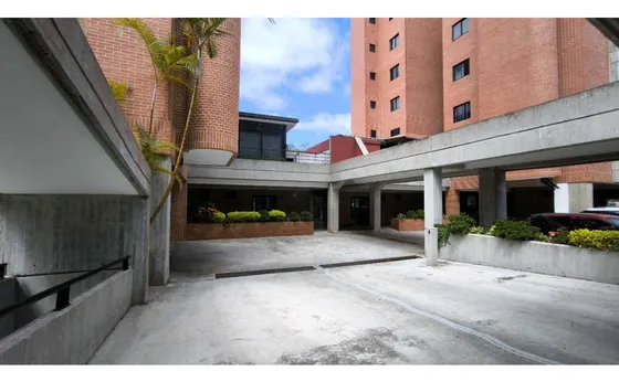 Alquilo Apartamento 115m2 Urb. Parque El Retiro 5215