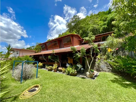 Se Vende Casa 902m² 5h+1s/5b+1s/6p , Colinas De Los Ruices