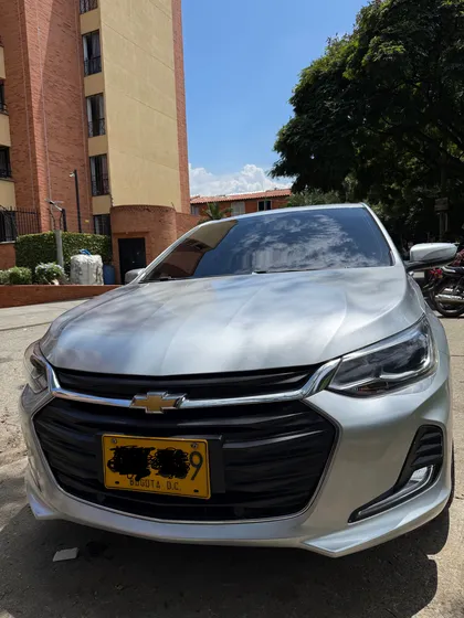 Chevrolet Onix 1.0t Premier Sedan At