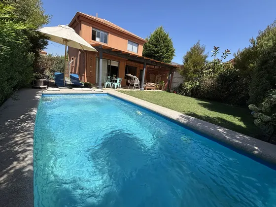 Quincho, Piscina, Terraza Techada, Condominio. 