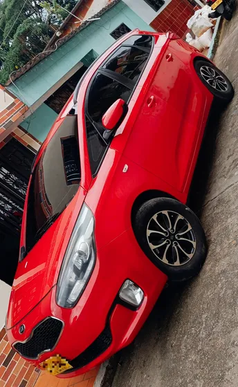 Kia Carens 2.0 Suv Ex