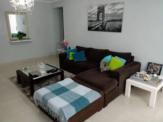 Vendo Dpto 2 Amb Con Vestidor Y Quincho, Jardin Unico Y Minipiscina.- (dpto. Unico En Ramos Centro)