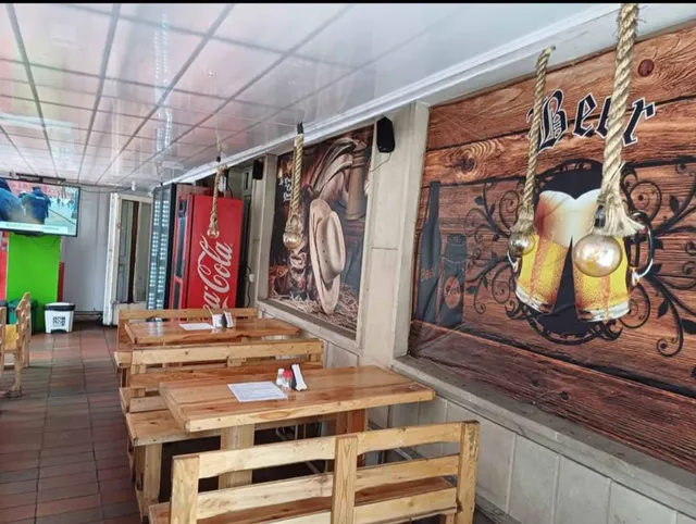 Vendo Restaurante, Comidas Rápidas Y Entretenimiento 