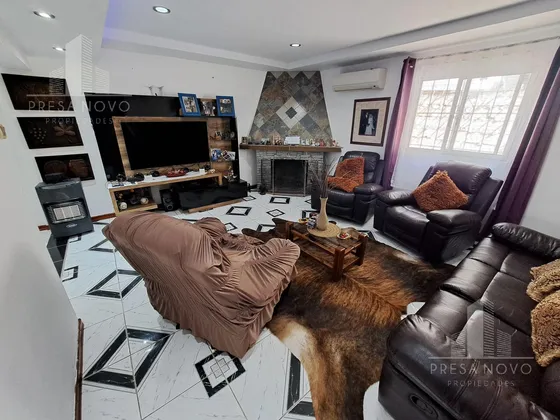 Casa En Venta En Las Piedras - Perfecto Estado, Familiar!