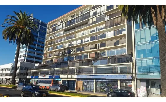 Se Vende Oficina En Valparaíso, Primera Vista Al Mar.