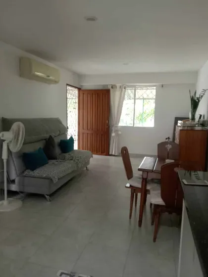 Casa Completamente Remodelada Lugar Tranquilo Para Inversión Cod. 52210