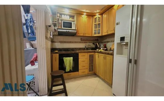 Casa De Tres Niveles En Belén La Mota, Medellín(mls#246368)