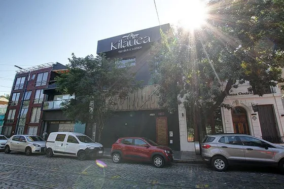 Imponente Local En Polo De Indumentaria Y Gastronomico, Ideal Para Inversor Que Busque Renta