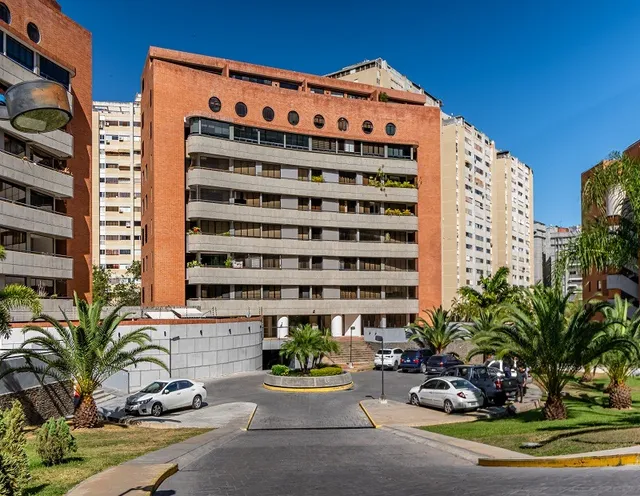 Venta De Apartamento Ph En La Alameda.