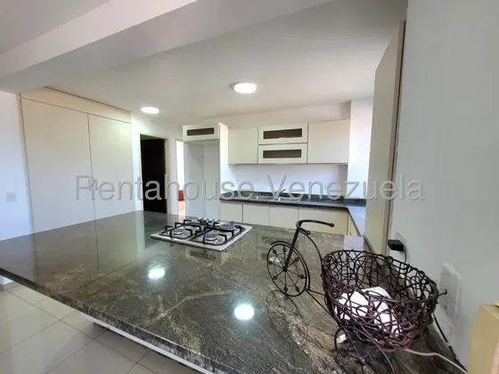 Al/ Apartamento C/ Piscina, Gimnasio, Farmacia, Canchas  En Venta. Ciudad Roca Barquisimeto  Lara, Venezuela/ Arnaldo Lopez #   Còd. #  25-14104 /2 Dormitorios  2 Baños  74 M² 