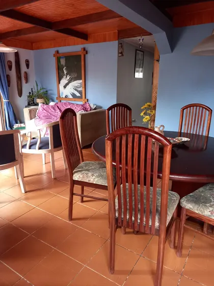 Casa Cómoda, Luminosa, Amplia Y Construccion Regularizada