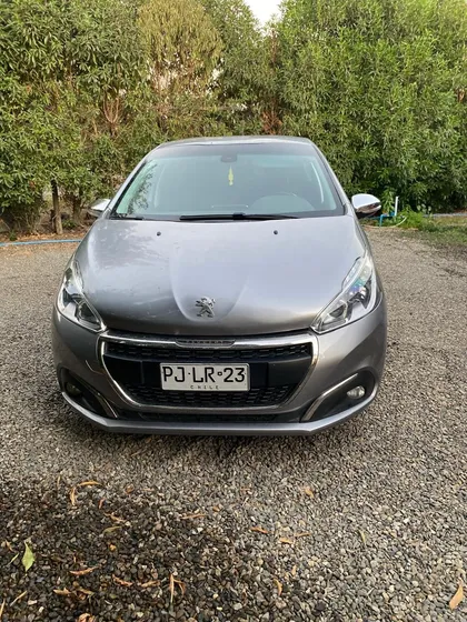 Peugeot 2008 Blue Hdi Hb 1.5