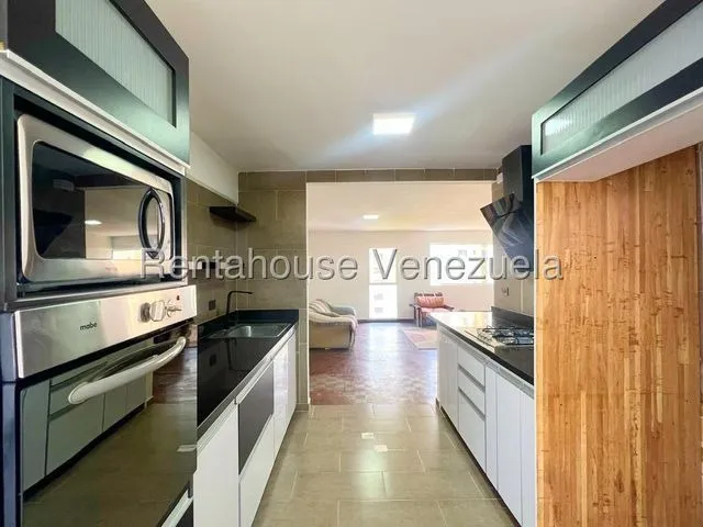 Daniela Linarez Alquila Apartamentos Espacioso Y Moderno En Zona Privilegiada Al Este De Barquisimeto Comprendido Por 121m2 Cerca De Comercios Importantes, Visitalo!                                   