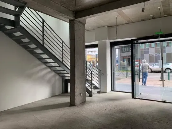 Local Comercial De 133 M2, Sector Centro (69260)