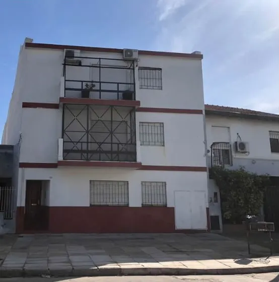 Departamento Tipo Casa En Venta En Sarandi Oeste