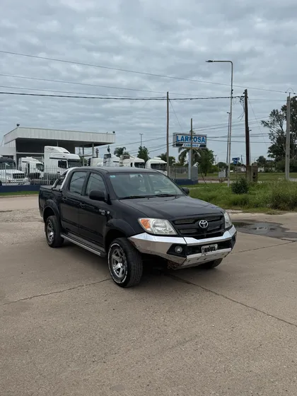 Toyota Hilux Pick-up 2.5 Dx Cab Doble 4x2 (2009)