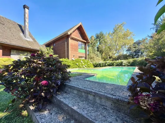 Casa En Venta De 5 Dorm. En Villarrica