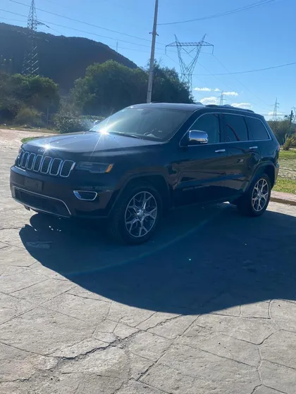 Jeep Grand Cherokee 5.7 Limited Lujo 4x4 At