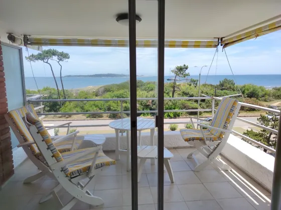 Disponible 2da Quincena De Febrero Y Marzo! Frente Al Mar! 2 Dormitorios 2 Baños, Dependencia O 3er Dormitorio. Aa Increíble Vista!dis